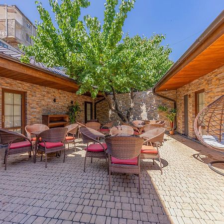Boutique Living Hotel Yerevan Exterior photo