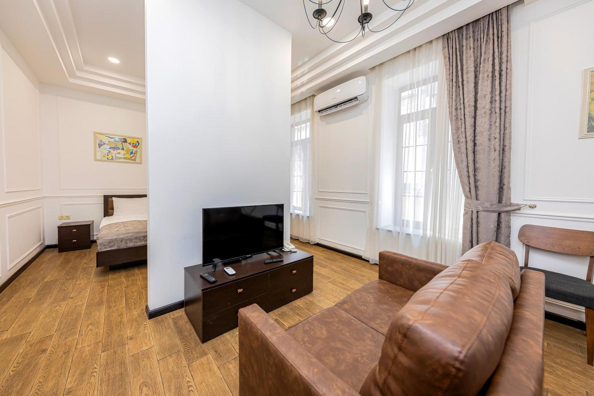Boutique Living Hotel Yerevan Exterior photo