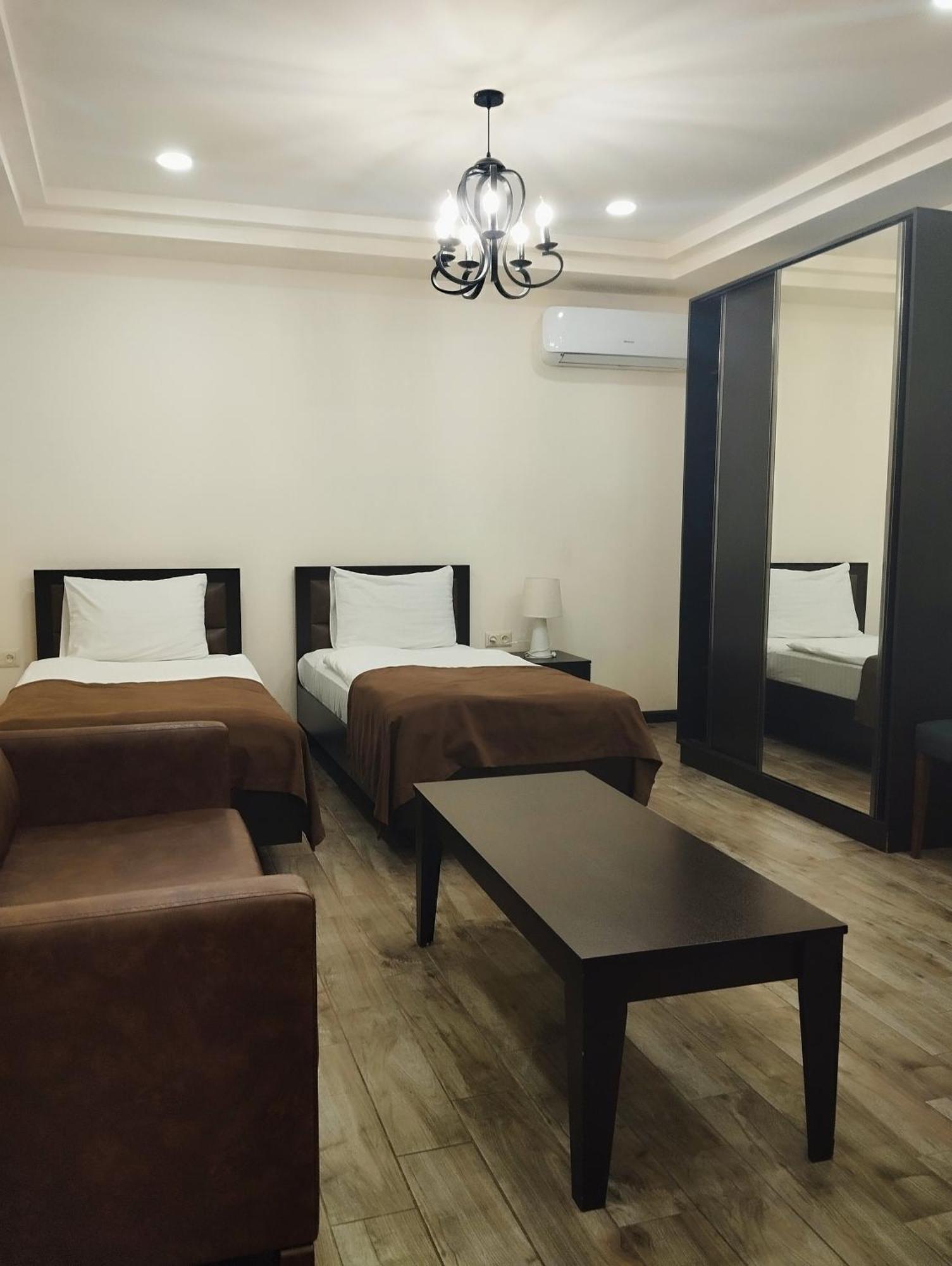 Boutique Living Hotel Yerevan Exterior photo
